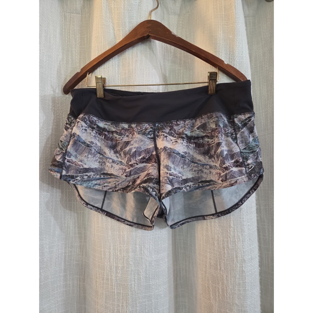 Lululemon Speed Up Shorts Springscape Print Size 8 Athletic